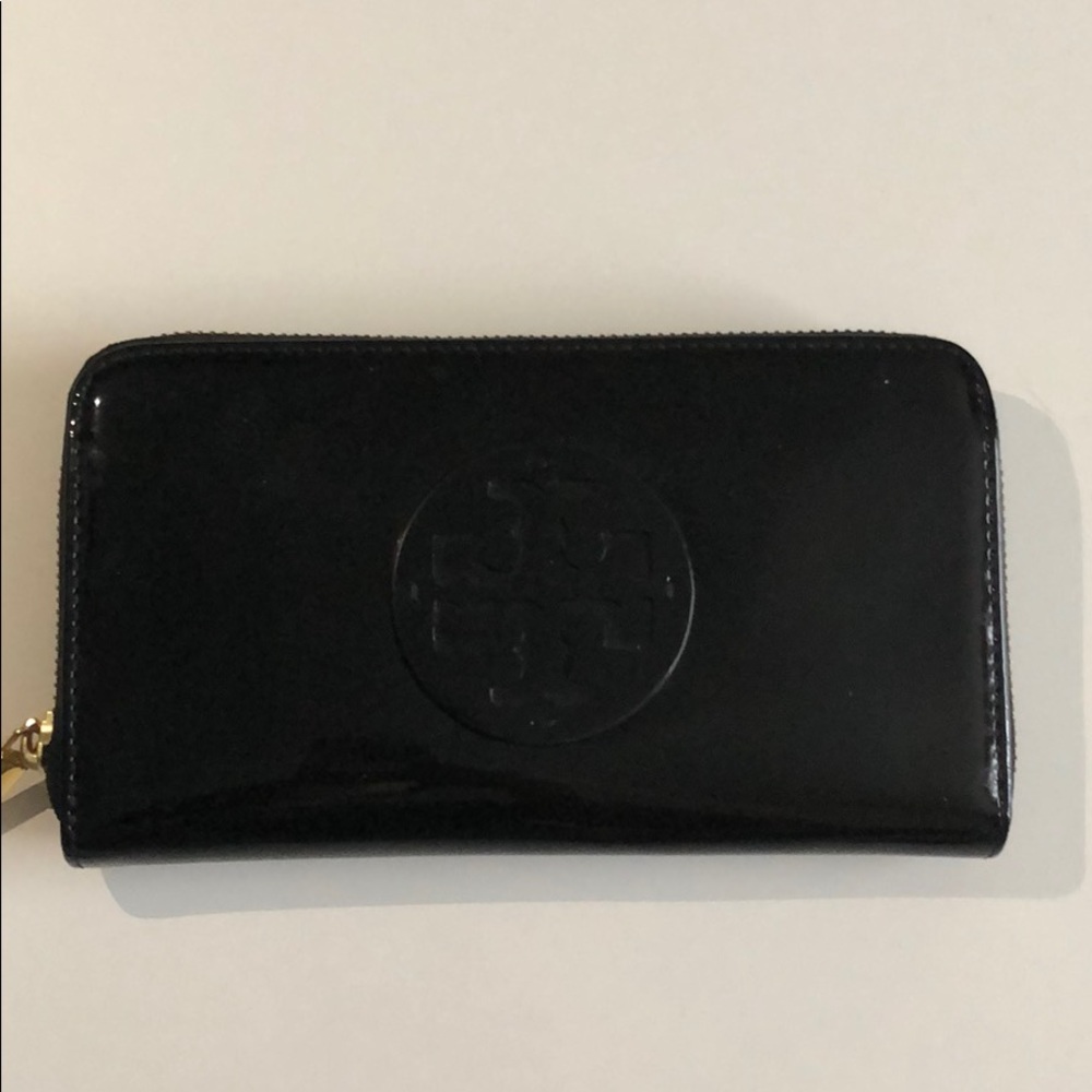 Black Patent Tory Burch Continental Wallet